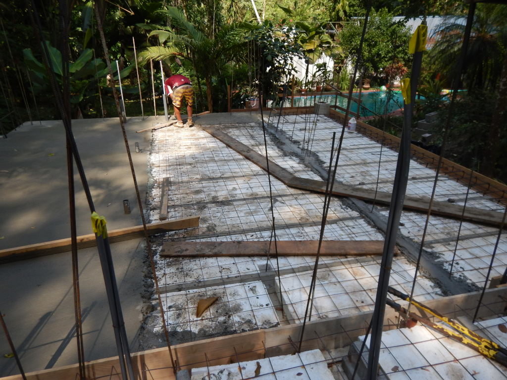 The use of the Interfloor system reduces a lot the use of the concrete, creating a much lighter structure and produce a lot of saving on the materials and its transport.