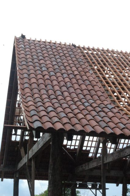 Clay Tiles and Wooden Roof Structure of a House/Lodge in the Hills of the Osa Peninsula, by Rarewood General Contractor in Puerto Jimenez