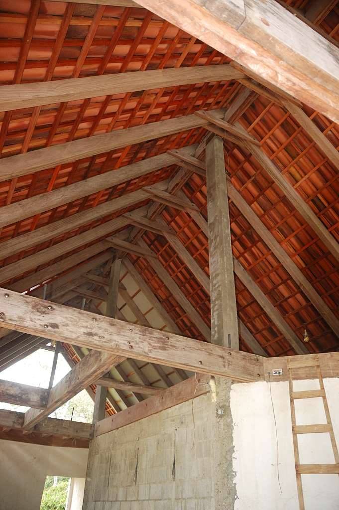 Roof Wooden Structure of a Fine House/Lodge in the Hills of the Osa Peninsula, by Rarewood General Contractor in Puerto JimenezFine House/Lodge in the Hills of the Osa Peninsula, by Rarewood General Contractor in Puerto Jimenez